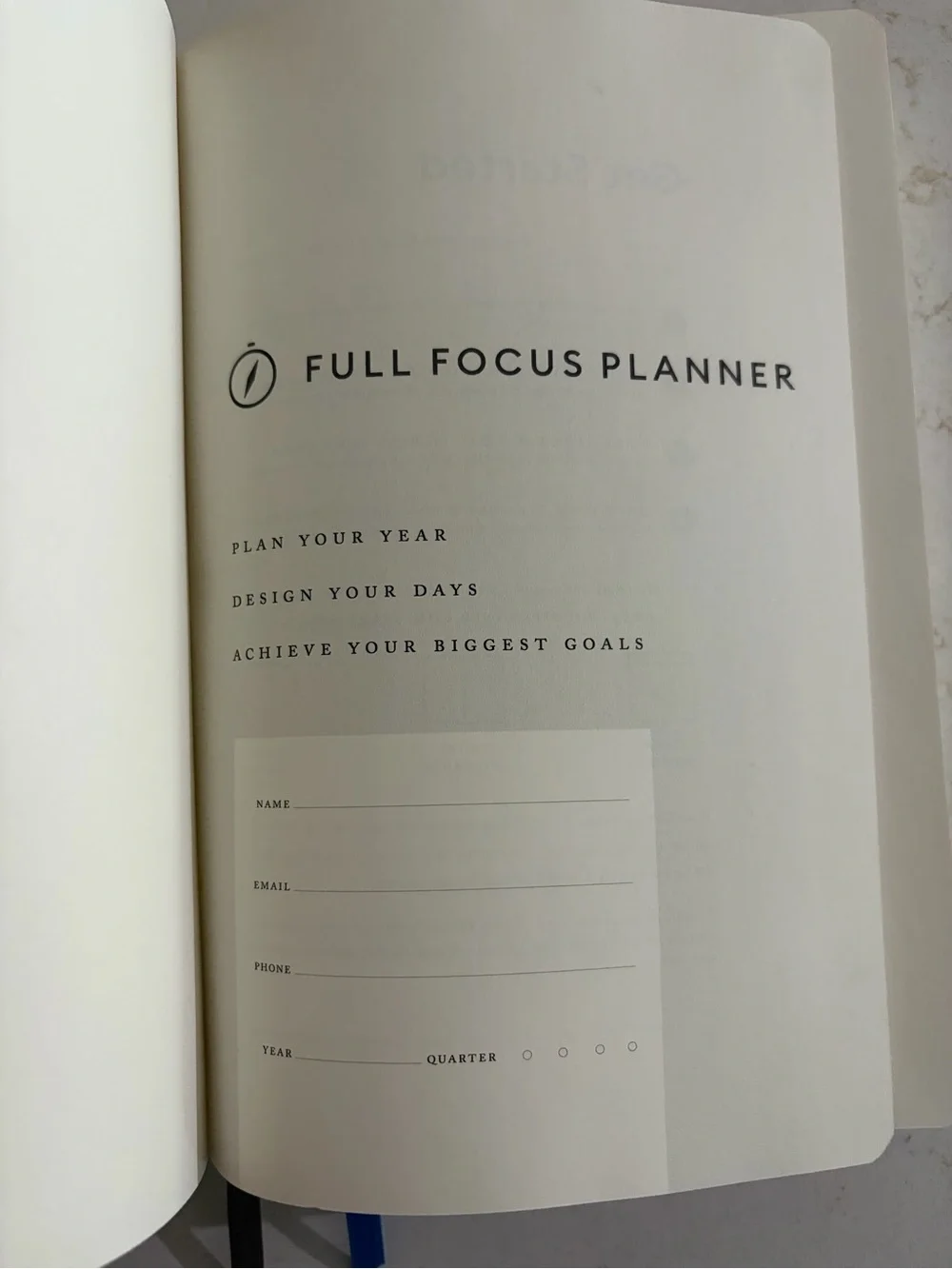 Michael Hyatt Full Focus Planner - Linen Cover in Light Gray